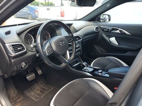 Used 2019 INFINITI QX30 Sport w/ Cargo Package image 17