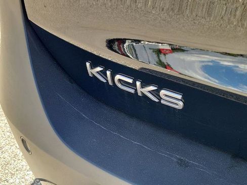 Certified 2025 Nissan Kicks SV image 14