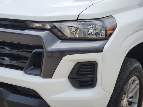 Used 2025 Chevrolet Colorado LT RWD image 15