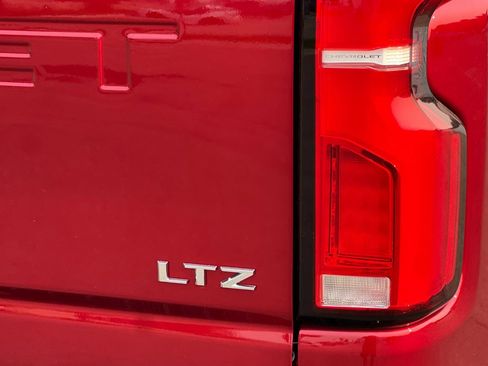 New 2026 Chevrolet Silverado 2500 LTZ w/ LTZ Premium Package AWD/4WD image 21