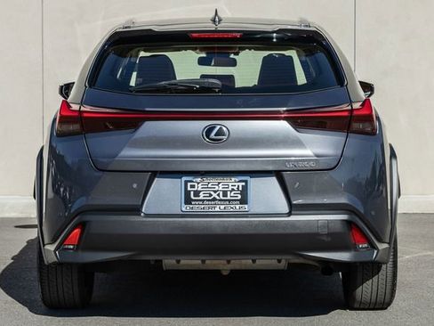 Used 2022 Lexus UX 200 image 4