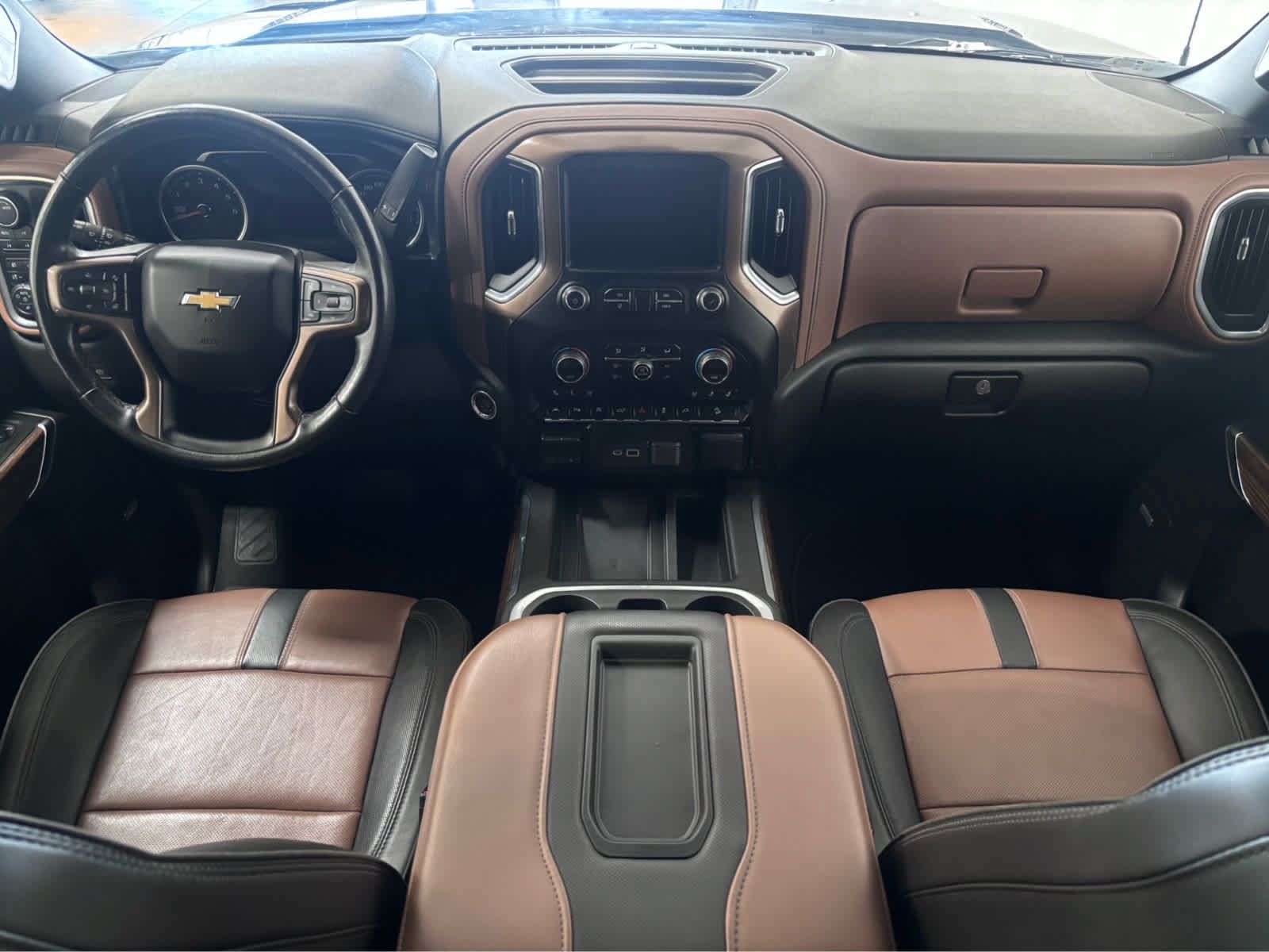 Used 2021 Chevrolet Silverado 1500 High Country w/ Technology Package AWD/4WD image 17