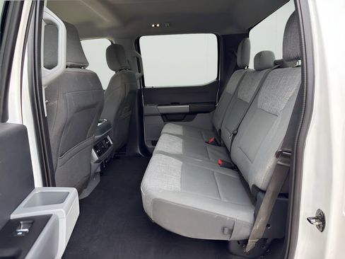 Used 2023 Ford F250 XLT w/ FX4 Off-Road Package image 11