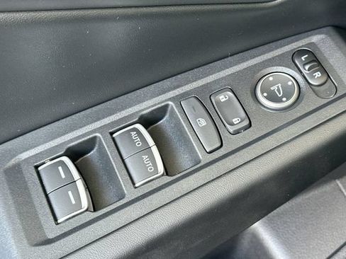 Used 2025 Honda Accord SE image 13