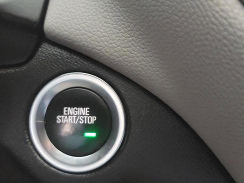 Used 2020 Chevrolet Equinox LS AWD/4WD image 18