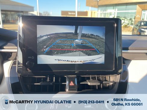 Used 2024 Toyota Corolla LE image 9