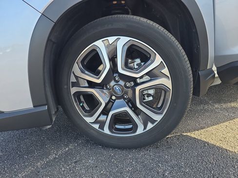 Used 2024 Subaru Ascent Limited w/ Technology Package image 28