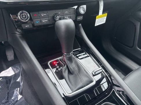 New 2026 Jeep Compass Latitude image 28