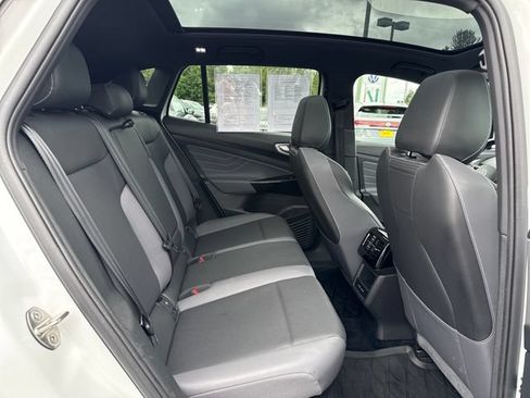 Used 2023 Volkswagen ID.4 Pro S RWD image 10