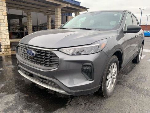 Certified 2023 Ford Escape Active AWD/4WD image 12