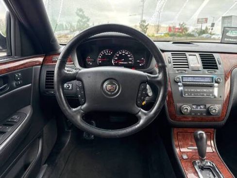 Used 2007 Cadillac DTS Luxury I w/ Sun And Sound Package image 29