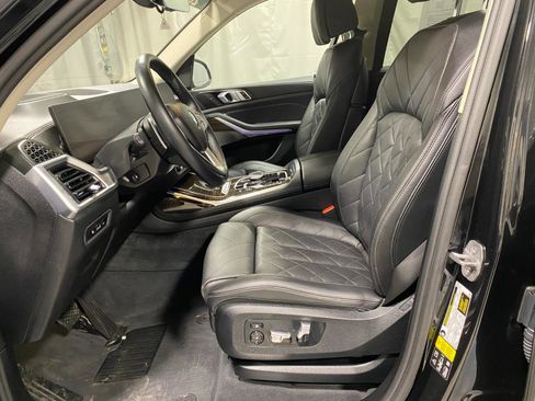 Certified 2024 BMW X7 xDrive40i w/ Premium Package image 18