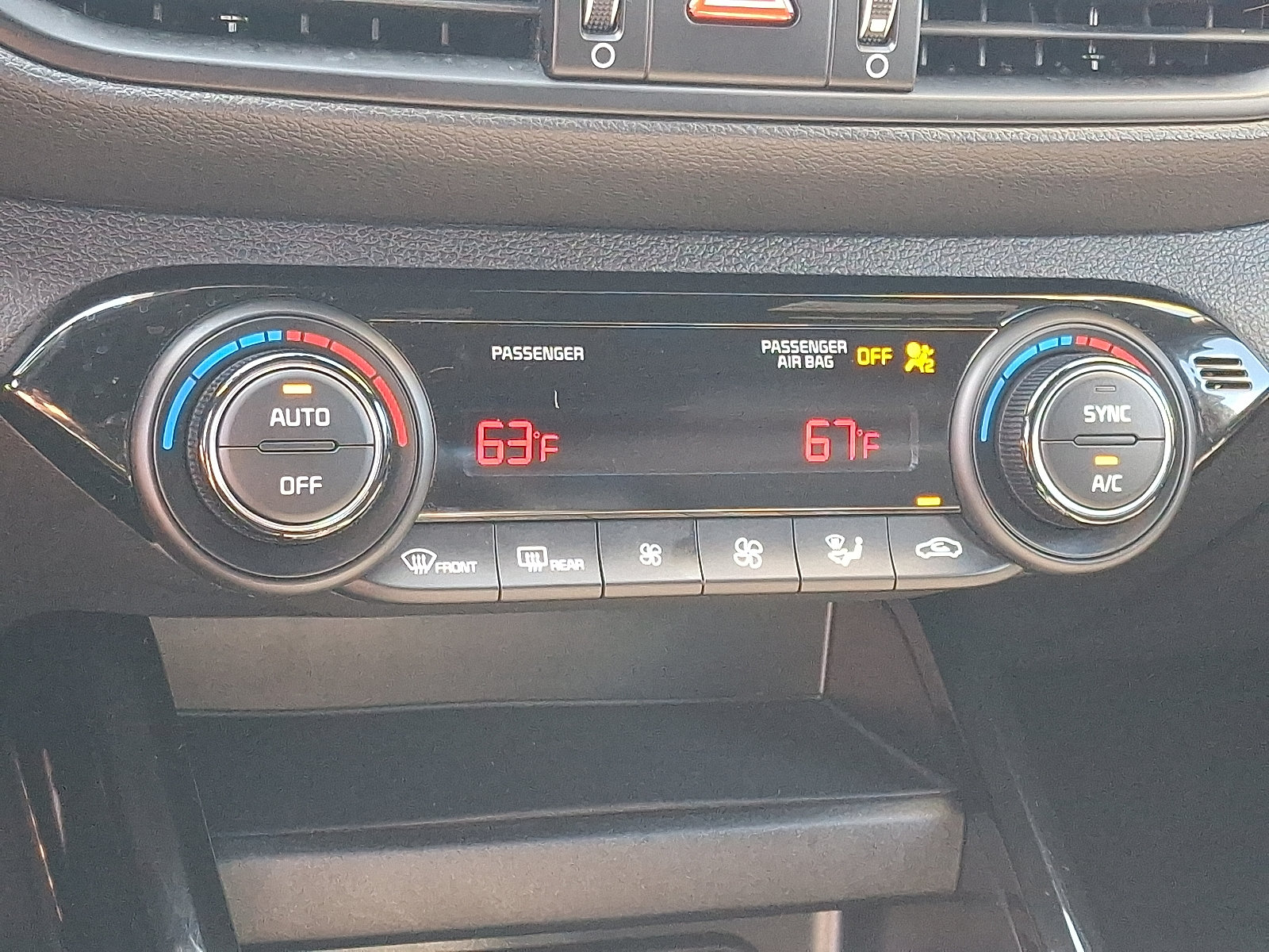 Used 2023 Kia Forte GT-Line w/ GT-Line Technology Package FWD image 17