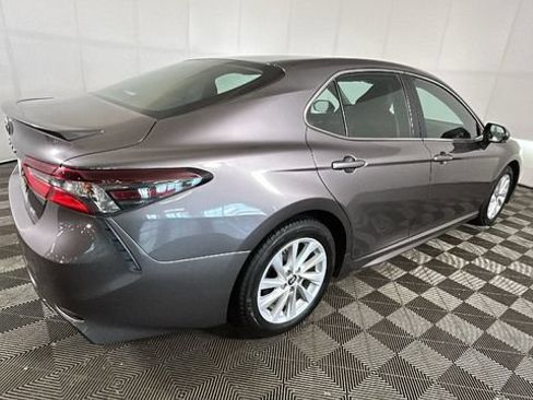 Used 2024 Toyota Camry SE FWD image 2