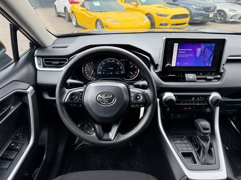 Used 2023 Toyota RAV4 LE AWD/4WD image 25