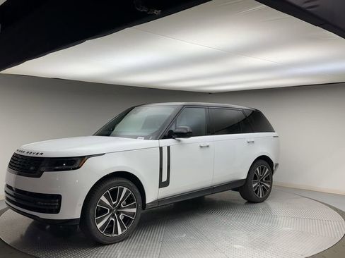 Certified 2024 Land Rover Range Rover Long Wheelbase SE AWD/4WD image 4
