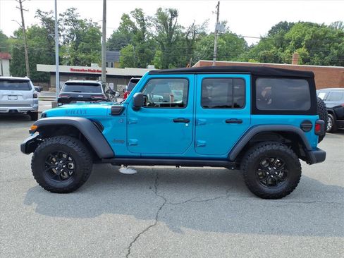 Used 2024 Jeep Wrangler Unlimited AWD/4WD image 7