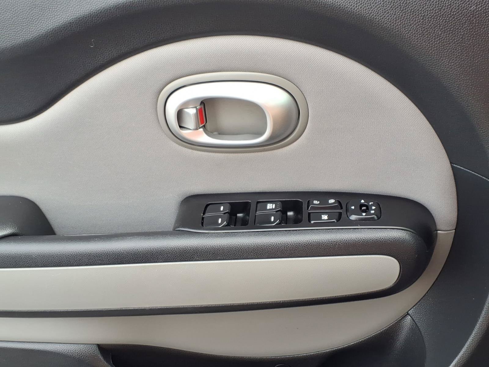 Used 2015 Kia Soul FWD image 21