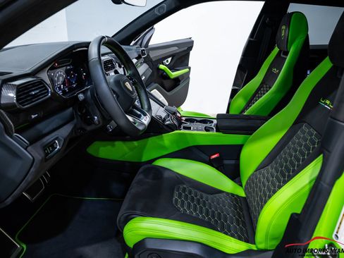 Used 2022 Lamborghini Urus AWD/4WD image 32