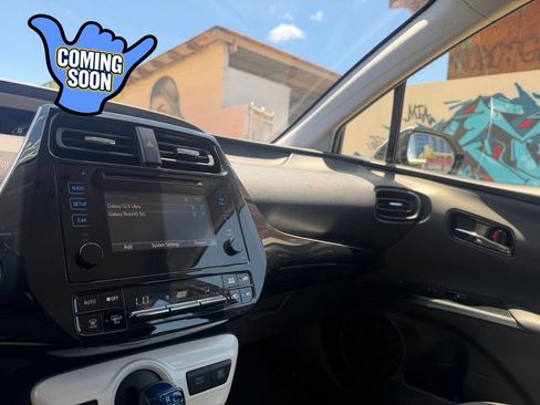 Used 2018 Toyota Prius Four FWD image 18