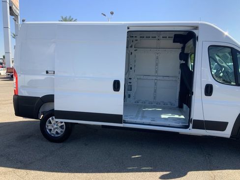 New 2025 RAM ProMaster 3500 w/ Convenience Group FWD image 14
