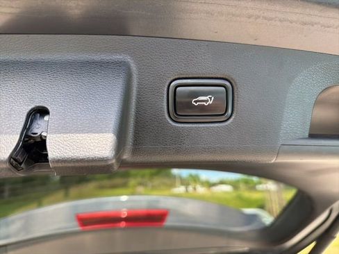 Used 2022 Kia Telluride SX w/ Nightfall Edition Package AWD/4WD image 13
