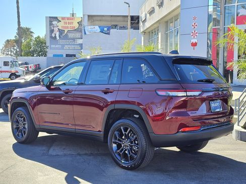 New 2025 Jeep Grand Cherokee Limited image 5