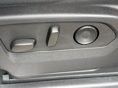 Used 2024 GMC Sierra 1500 Elevation image 24