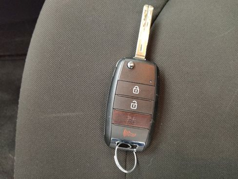 Used 2018 Kia Soul image 32