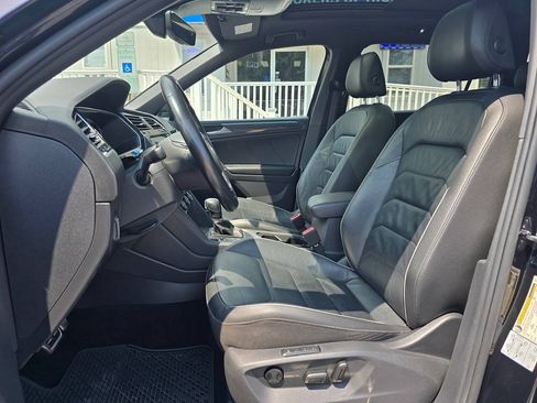 Used 2020 Volkswagen Tiguan SEL Premium R-Line w/ 3rd Row Seat Package AWD/4WD image 18