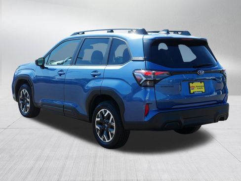 Used 2025 Subaru Forester Premium AWD/4WD image 5