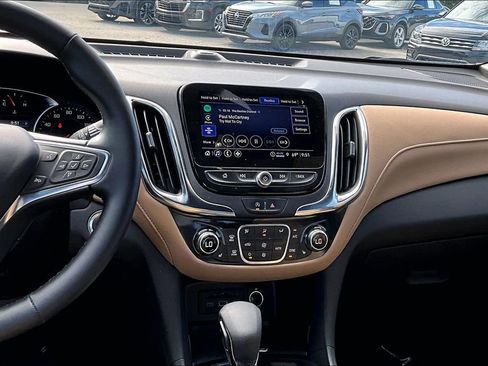 Used 2024 Chevrolet Equinox Premier FWD image 20