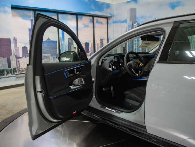 New 2027 Mercedes-Benz E 450 4MATIC All-Terrain Wagon image 13
