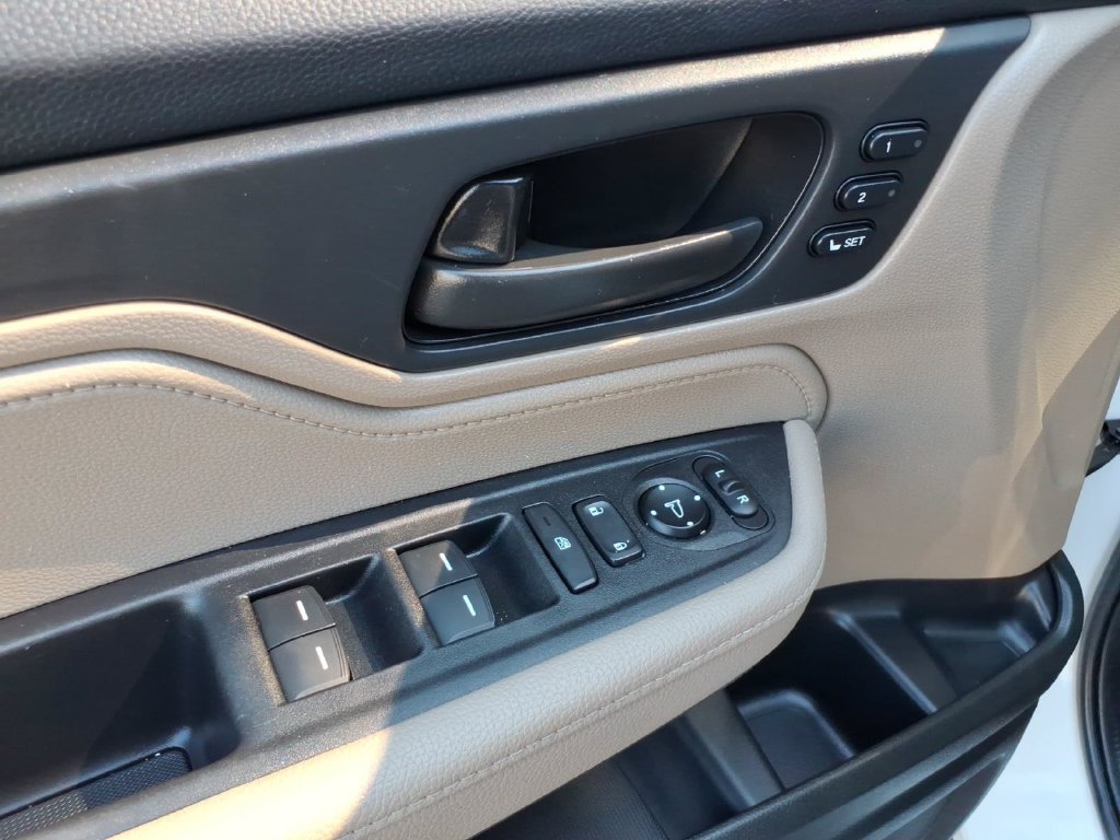 Used 2024 Honda Odyssey EX-L image 11