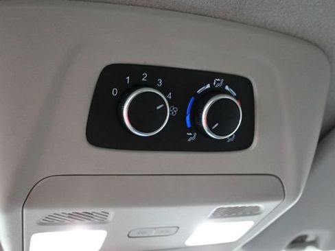 Used 2024 Ford Transit 350 XLT RWD image 33