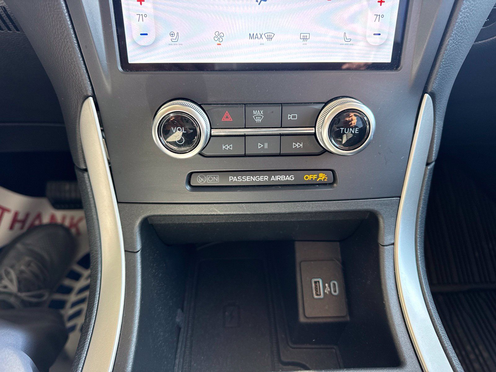 Certified 2024 Ford Edge SEL w/ Convenience Package AWD/4WD image 29