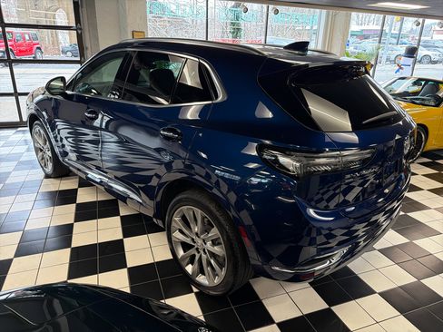 Used 2022 Buick Envision Avenir w/ Technology Package II image 6