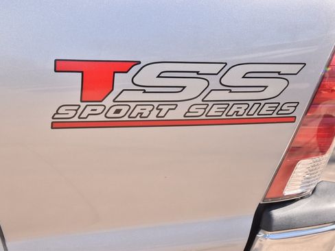 Used 2014 Toyota Tacoma PreRunner w/ SR5 Package image 36