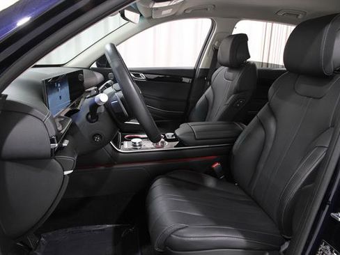 Certified 2025 Genesis GV80 2.5T Standard image 5