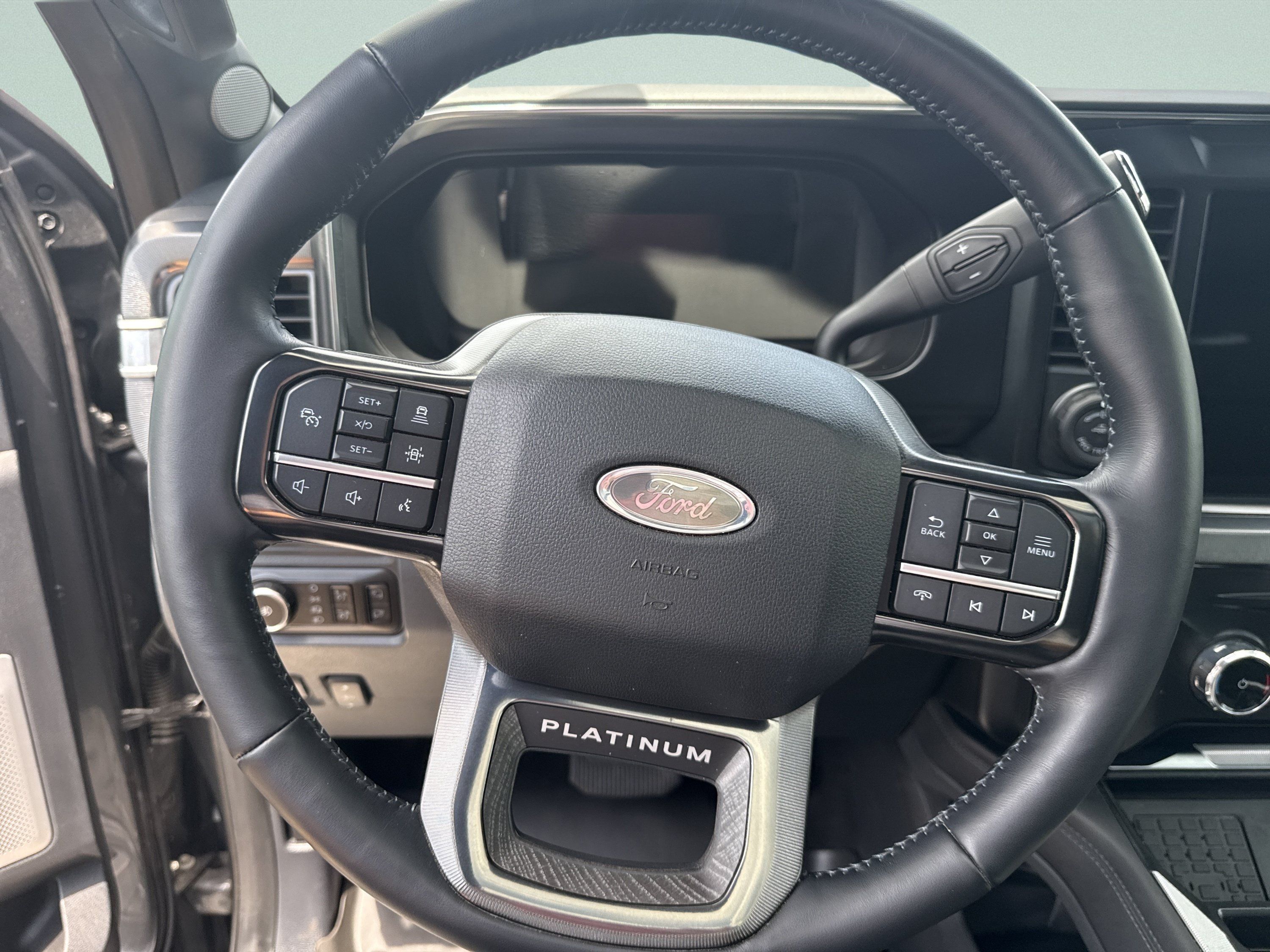 Used 2025 Ford F250 Platinum AWD/4WD image 12