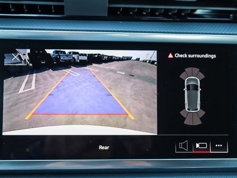 New 2025 Audi Q3 2.0T Premium image 35