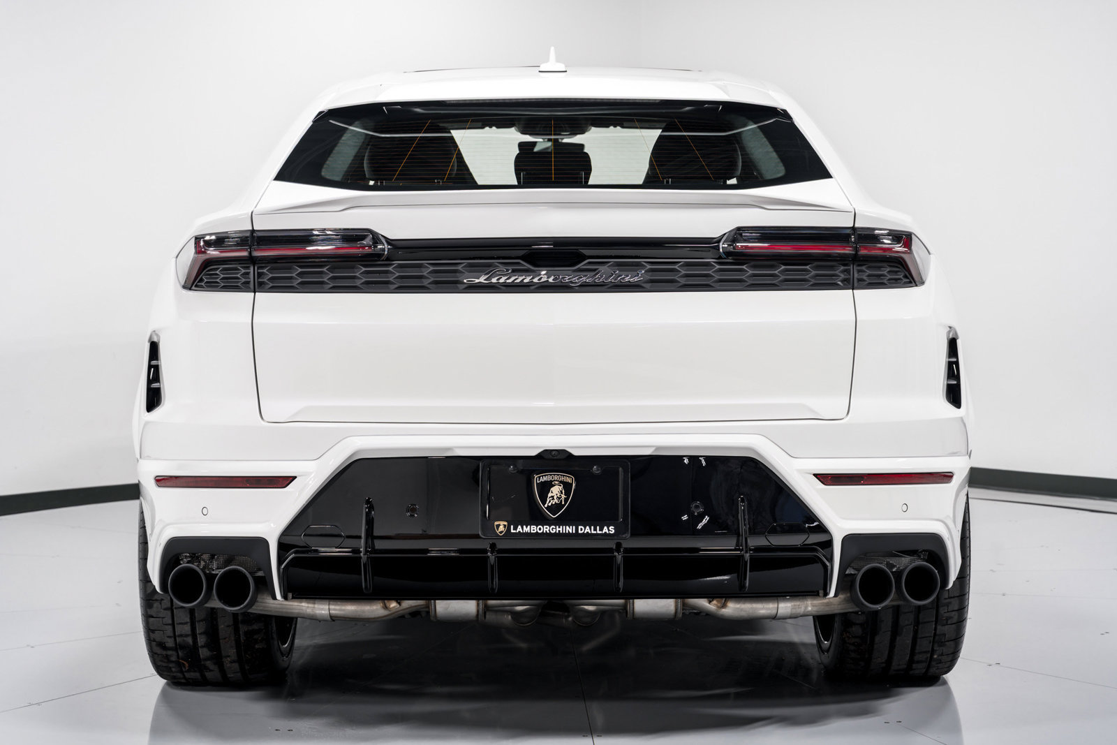 Used 2025 Lamborghini Urus SE AWD/4WD image 4