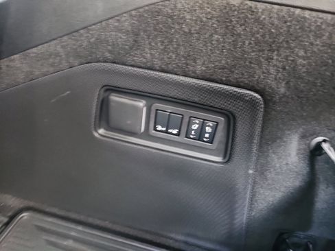 Used 2025 Cadillac Escalade Sport Platinum w/ LPO, Floor Liner Package AWD/4WD image 46