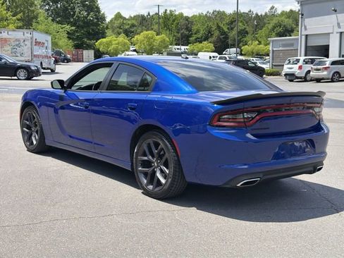 Used 2021 Dodge Charger SXT w/ Blacktop Package RWD image 11