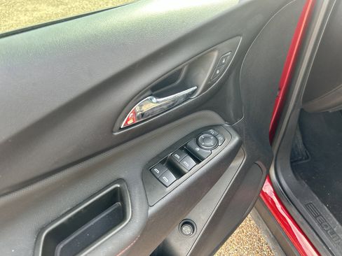 Used 2023 Chevrolet Equinox RS image 20