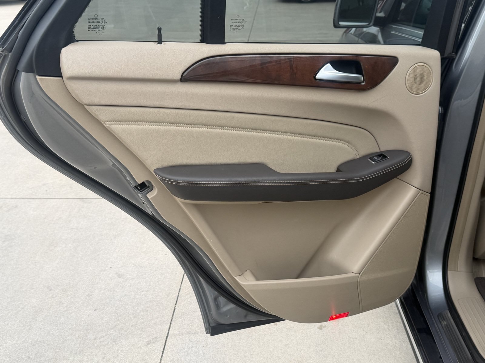 Used 2012 Mercedes-Benz ML 350 BlueTEC 4MATIC image 23