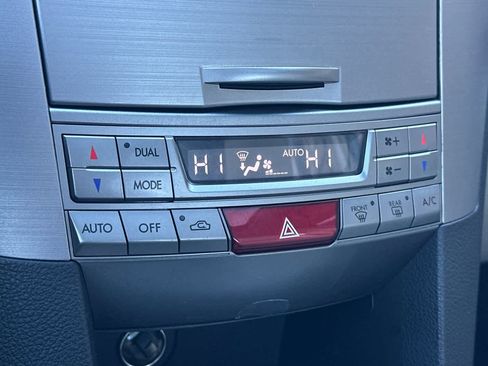 Used 2013 Subaru Legacy 2.5i Limited image 18