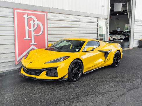 Used 2025 Chevrolet Corvette Z06 w/ Stealth Interior Trim Package image 43