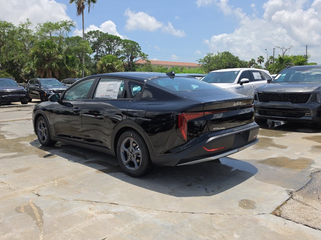 New 2026 Kia K4 FWD image 6