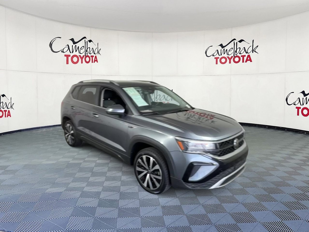 Used 2024 Volkswagen Taos SE FWD image 5